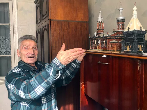 Пути господни неисповедимы, или Как мастер Оник из Гюмри не отдал Вазгену I макет собора Пути господни неисповедимы, или Как мастер Оник из Гюмри не отдал Вазгену I макет собора - Sputnik Армения