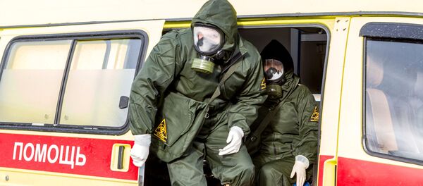 Сотрудники инфекционной больницы во время учений по отработке ситуации с выявлением китайского коронавируса Сотрудники инфекционной больницы во время учений по отработке ситуации с выявлением китайского коронавируса - Sputnik Արմենիա