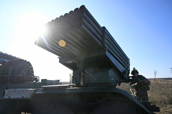 Ինչո՞ւ է Ռուսաստանը զորավարժություններ անցկացնում Կովկասի 5 տարածաշրջանում Ինչո՞ւ է Ռուսաստանը զորավարժություններ անցկացնում Կովկասի 5 տարածաշրջանում - Sputnik Արմենիա