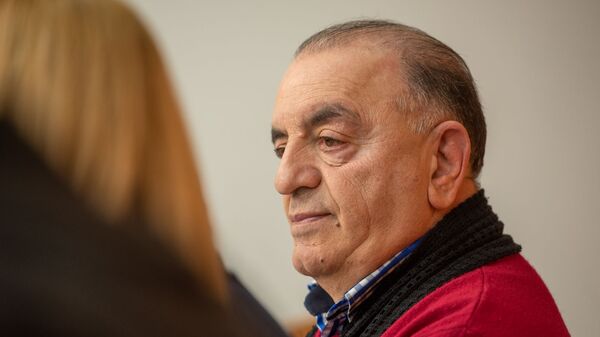 Художественный руководитель ереванского цирка профессор Сос Петросян на пресс-конференции в пресс-центре Sputnik Армения (24 февраля 2020). Еревaн - Sputnik Արմենիա