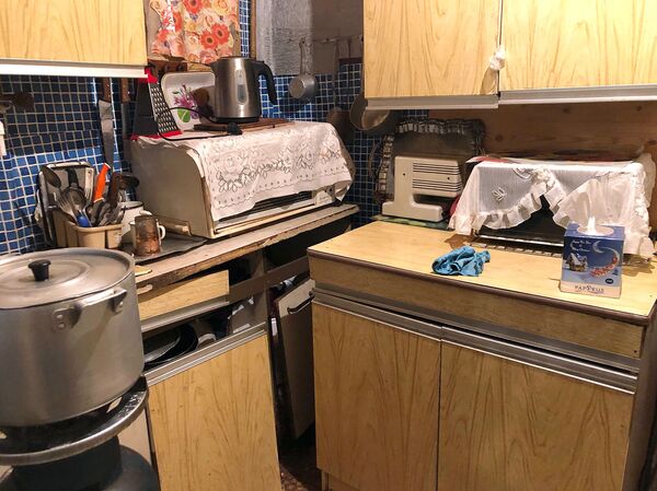 Хочу свою комнату - и без крыс: как гюмрийская семья попала в капкан времянки Хочу свою комнату - и без крыс: как гюмрийская семья попала в капкан времянки - Sputnik Армения