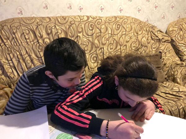 Хочу свою комнату - и без крыс: как гюмрийская семья попала в капкан времянки Хочу свою комнату - и без крыс: как гюмрийская семья попала в капкан времянки - Sputnik Армения