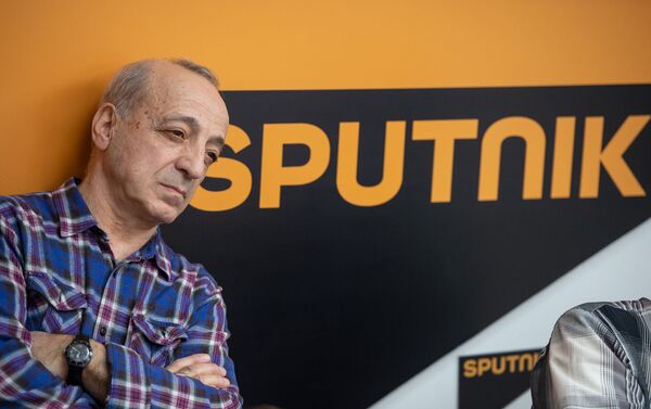 Акоп Берберян на модуле SputnikPro в мультимедийном пресс-центре Sputnik Армения (27 февраля 2020). Еревaн - Sputnik Армения