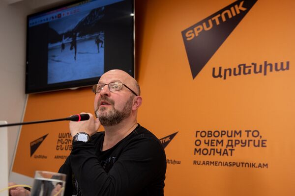 Կոնյակն էլ շախմատիստների՞ դոպինգն է. ՌԴ–ի սպորտային լրագրողները Երևանում են. լուսանկարներ - Sputnik Արմենիա