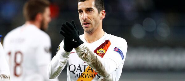 Полузащитник «Ромы» Генрих Мхитарян празднует по окончании матча между КАА Гент и АО Рома (27 февраля 2020). Полузащитник «Ромы» Генрих Мхитарян празднует по окончании матча между КАА Гент и АО Рома (27 февраля 2020). - Sputnik Արմենիա