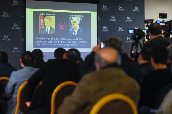 Свержение конституционного строя — не преступление: адвокат Кочаряна объяснил парадокс - Sputnik Армения