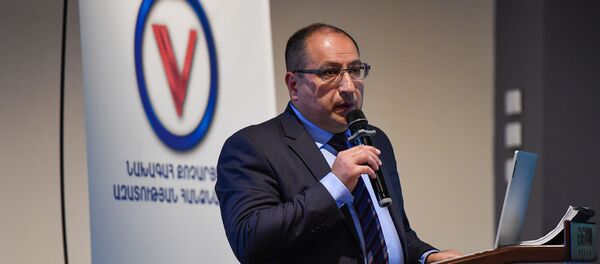 Айк Алумян на информационной конференции на тему Дело 1 марта в постреволюционной Армении (29 февраля 2020). Еревaн - Sputnik Արմենիա