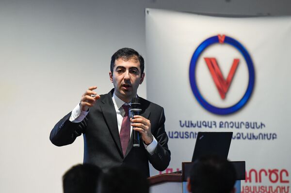 Սահմանադրական կարգը սյուն չէ, որ տապալել լինի. Ռոբերտ Քոչարյանի պաշտպան - Sputnik Արմենիա