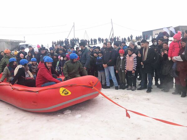 «Ի՞նչ կորոնավիրուս, ի՞նչ բան». Շիրակում փառատոն են անում «Ի՞նչ կորոնավիրուս, ի՞նչ բան». Շիրակում փառատոն են անում - Sputnik Արմենիա