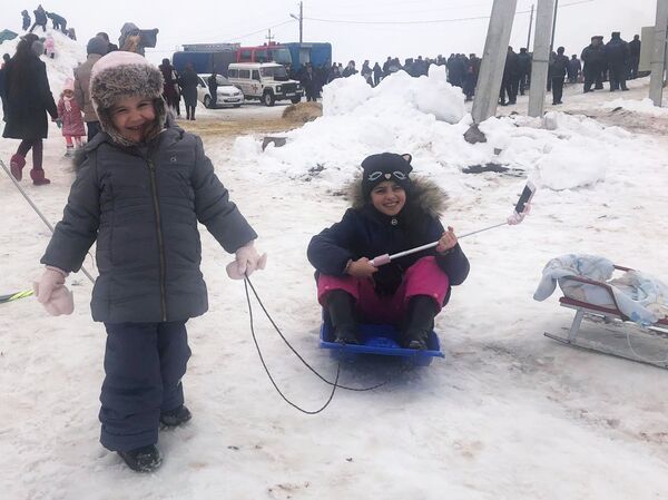 «Ի՞նչ կորոնավիրուս, ի՞նչ բան». Շիրակում փառատոն են անում «Ի՞նչ կորոնավիրուս, ի՞նչ բան». Շիրակում փառատոն են անում - Sputnik Արմենիա