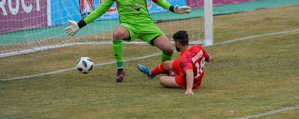 Футбольный матч Армянской премьер-лиги между командами Пюник - Гандзасар Капан (29 февраля 2020). Еревaн - Sputnik Армения