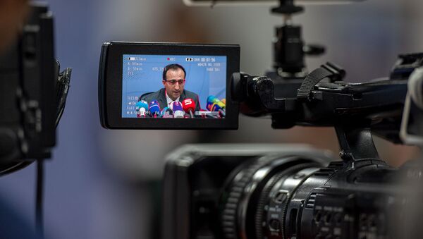 Министр здравоохранения Арсен Торосян на пресс-конференции по теме коронавируса (1 марта 2020). Еревaн - Sputnik Армения
