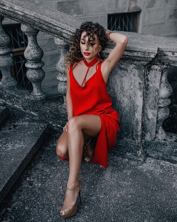 Нет, не жалею: от чего отказался армянин, чтобы создавать наряды для российских звезд - Sputnik Армения