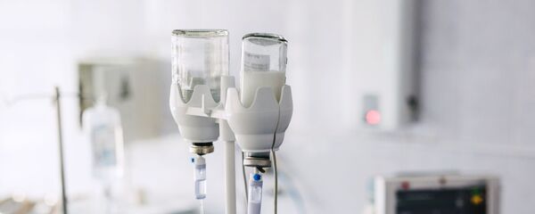 Капельницы во время операции - Sputnik Արմենիա