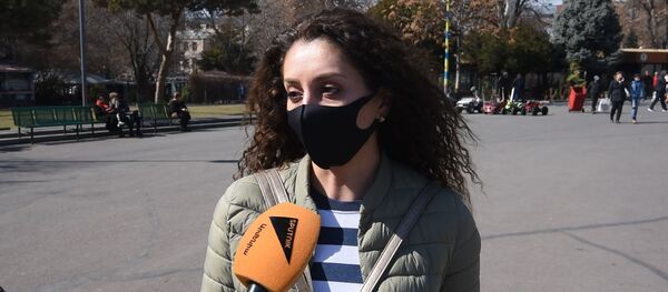 Ереванцы рассказали о том, как защищаются от коронавируса - Sputnik Армения