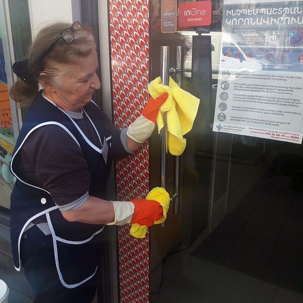 Խուճապը միայն սոցցանցերո՞ւմ է, կամ կորոնավիրուսով պայմանավորված իրավիճակը Հայաստանում Խուճապը միայն սոցցանցերո՞ւմ է, կամ կորոնավիրուսով պայմանավորված իրավիճակը Հայաստանում - Sputnik Արմենիա