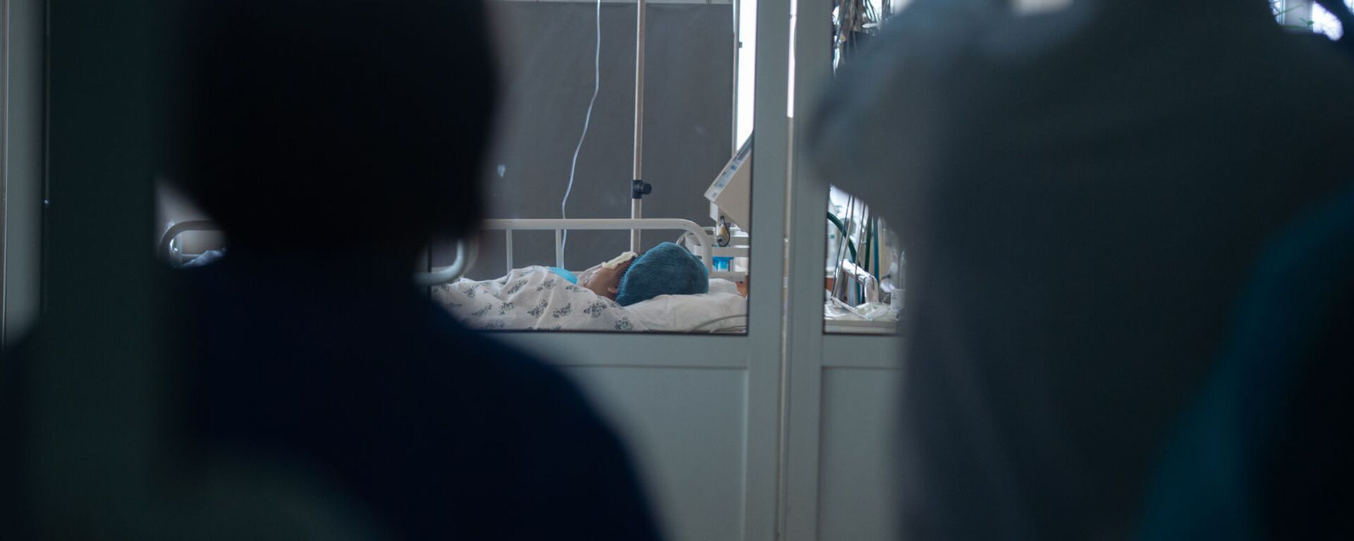Пациент в медцентре «Сурб Аствацамайр» - Sputnik Արմենիա, 1920, 03.05.2021