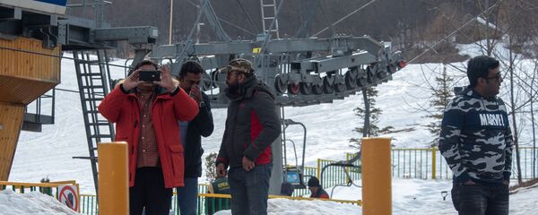 Туристы в Цахкадзоре - Sputnik Армения