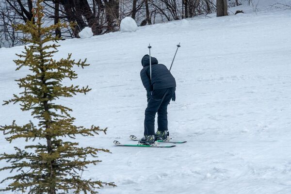 Журналисты бесят больше коронавируса, или Сбежали ли туристы из курортного Цахкадзора Журналисты бесят больше коронавируса, или Сбежали ли туристы из курортного Цахкадзора - Sputnik Армения