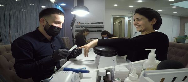 Каково быть мужчиной-мастером маникюра в Армении Каково быть мужчиной-мастером маникюра в Армении - Sputnik Армения