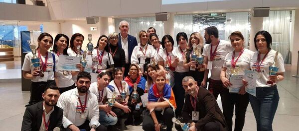 Золотые медали армянских мастеров на прошедшем интернациональном фестивале по парикмахерскому искусству, визажу, нейл-арту и эстетике (23-24 февраля 2020). Екатеринбург Золотые медали армянских мастеров на прошедшем интернациональном фестивале по парикмахерскому искусству, визажу, нейл-арту и эстетике (23-24 февраля 2020). Екатеринбург - Sputnik Արմենիա