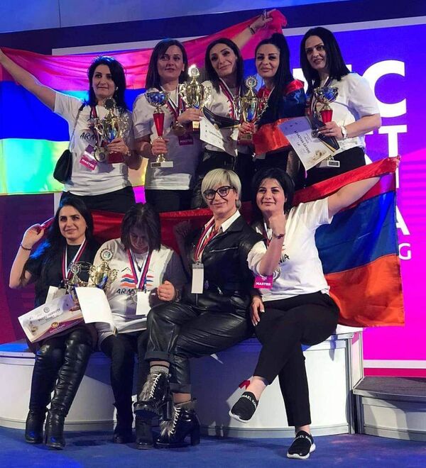 Армянские мастера красоты вернулись с чемпионата Европы с медалями всех видов - Sputnik Армения
