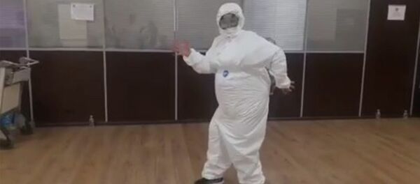 Люди: прилетают, улетают. Врачи в Домодедово - Sputnik Արմենիա