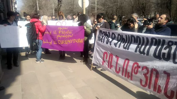 Мирная акция Нет насилию: на улице и дома (9 марта 2020). Гюмри - Sputnik Армения