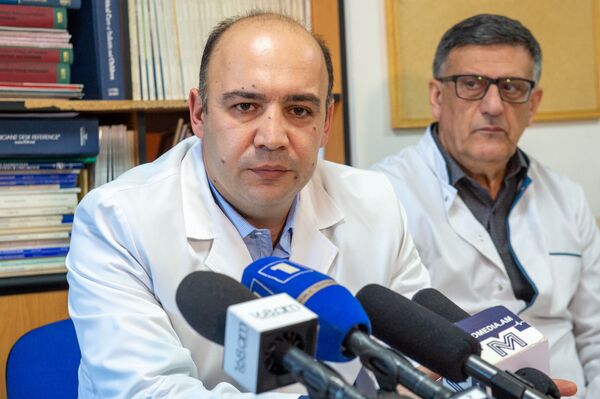 Տարածաշրջանում նման վիրահատություն չէր եղել. 7-8 ժամ պայքարել են Անգելինայի կյանքի համար Տարածաշրջանում նման վիրահատություն չէր եղել. 7-8 ժամ պայքարել են Անգելինայի կյանքի համար - Sputnik Արմենիա