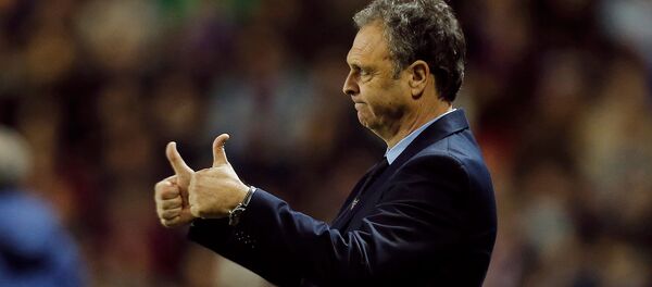 Хоакин Капаррос во время футбольного матча Хоакин Капаррос во время футбольного матча - Sputnik Армения