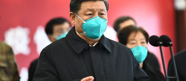 Председатель КНР Си Цзиньпин беседует по видеосвязи с пациентами и медицинскими работниками в больнице Хуошэншань (10 марта 2020). Ухань Председатель КНР Си Цзиньпин беседует по видеосвязи с пациентами и медицинскими работниками в больнице Хуошэншань (10 марта 2020). Ухань - Sputnik Армения