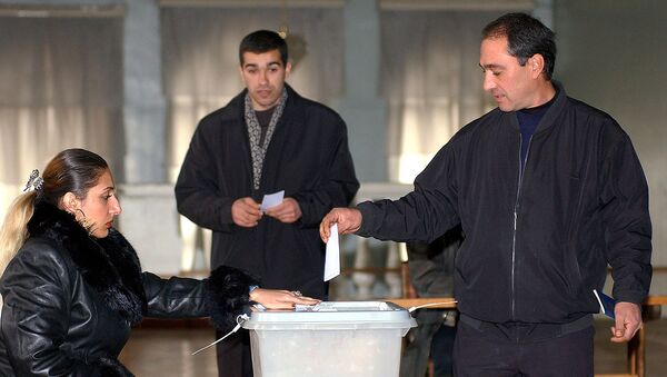 Референдум по конституционным поправкам, одобренным Западом, но бойкотированных оппозицией (27 ноября 2005). Еревaн - Sputnik Արմենիա