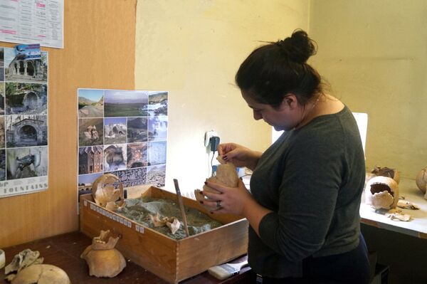 Странное массовое захоронение в Артанише: ученые не могут собрать пазл из расчлененных тел - Sputnik Армения