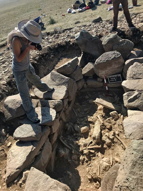 Странное массовое захоронение в Артанише: ученые не могут собрать пазл из расчлененных тел - Sputnik Армения