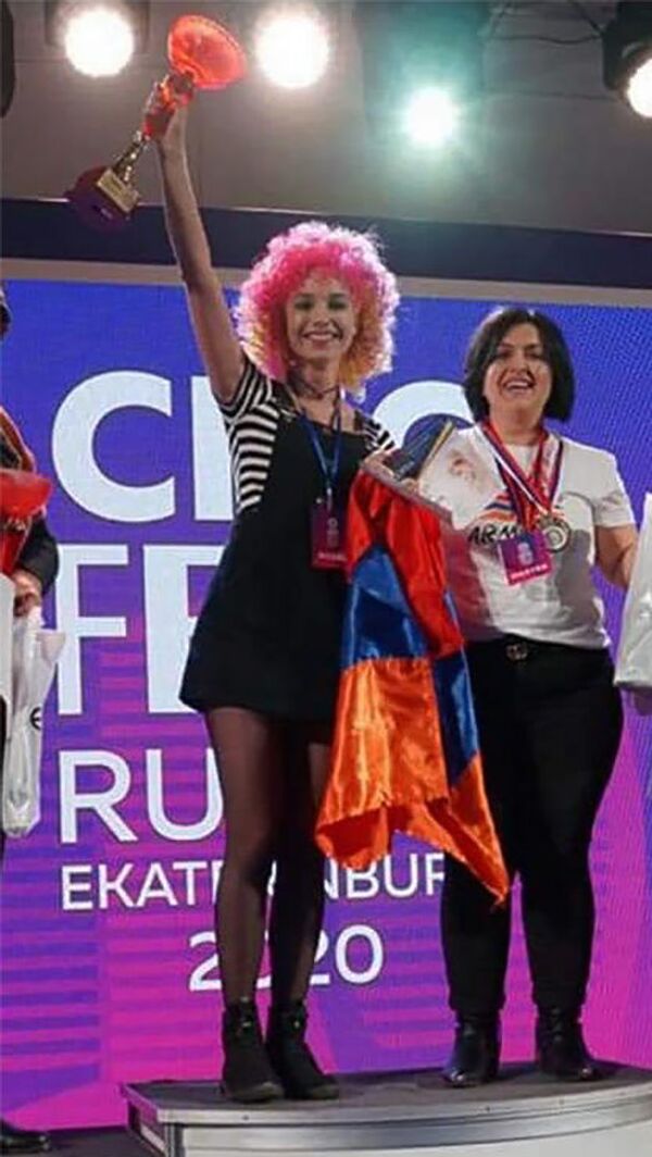 Армянские мастера красоты вернулись с чемпионата Европы с медалями всех видов - Sputnik Армения