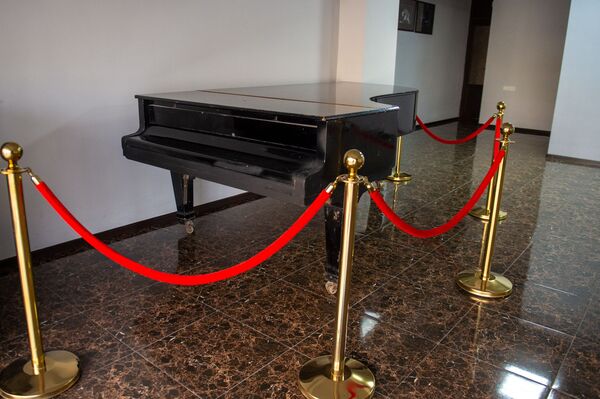 Երգի պետական թատրոնում 1992թ–ից «պահած» չհրկիզվող պահարան են գտել, ներսում` ինչ ասես - Sputnik Արմենիա