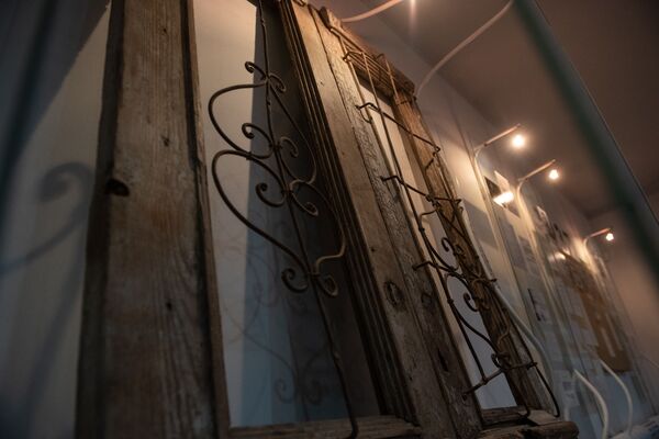 Камера номер 21, или Как арестанты делились едой с Егише Чаренцем Камера номер 21, или Как арестанты делились едой с Егише Чаренцем - Sputnik Армения