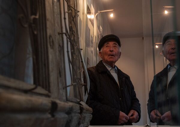 Բանտախուց համար 21, կամ ինչու էին կալանավորներն ուտելիք տալիս Եղիշե Չարենցին - Sputnik Արմենիա