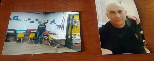 Фотографии избитого в Ехегнадзоре подполковника Ара Мхитаряна во время пресс-конференции (13 марта 2020). Гюмри Фотографии избитого в Ехегнадзоре подполковника Ара Мхитаряна во время пресс-конференции (13 марта 2020). Гюмри - Sputnik Արմենիա