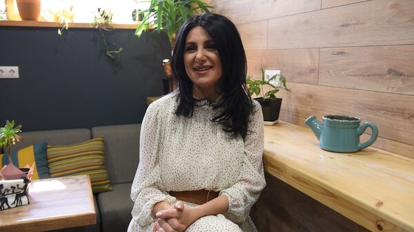 Ինչպես կարմիր բերետով աղջնակը հաջողակ մենեջեր դարձավ. Արևիկ Համբարձումյանի պատմությունը Ինչպես կարմիր բերետով աղջնակը հաջողակ մենեջեր դարձավ. Արևիկ Համբարձումյանի պատմությունը - Sputnik Արմենիա