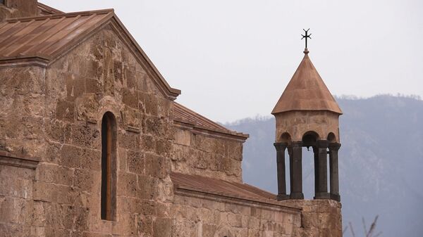 Кровь Одзнеци и святой источник: как вера помогает армянам не сдаваться Мраку коронавируса Кровь Одзнеци и святой источник: как вера помогает армянам не сдаваться Мраку коронавируса - Sputnik Армения
