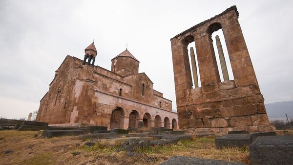 Օձնեցու տոնն ու «Օձի պորտը». հավատքը հաղթահարում է անգամ կորոնավիրուսը - Sputnik Արմենիա