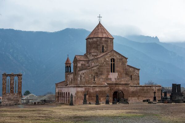 Օձնեցու տոնն ու «Օձի պորտը». հավատքը հաղթահարում է անգամ կորոնավիրուսը - Sputnik Արմենիա