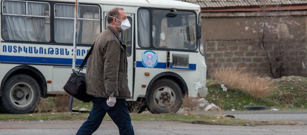 Контрольно-пропускной пункт при выезде из Эчмиадзина (17 марта 2020). Армавир Контрольно-пропускной пункт при выезде из Эчмиадзина (17 марта 2020). Армавир - Sputnik Армения