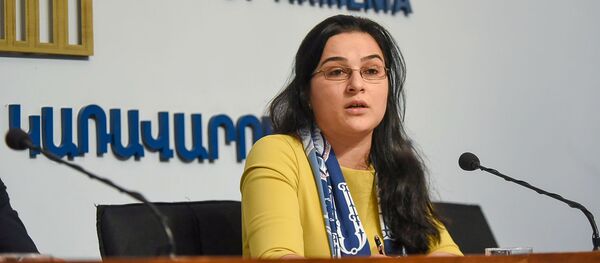Пресс-секретарь министерства иностранных дел Армении Анна Нагдалян на пресс-конференции (18 марта 2020). Еревaн - Sputnik Армения