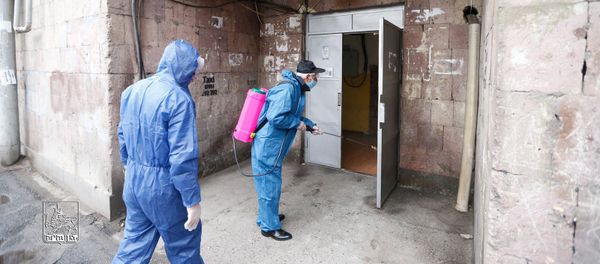 Дезинфекция подъездов и лифтов многоквартирных жилых зданий столицы (18 марта 2020). Ереван Дезинфекция подъездов и лифтов многоквартирных жилых зданий столицы (18 марта 2020). Ереван - Sputnik Արմենիա