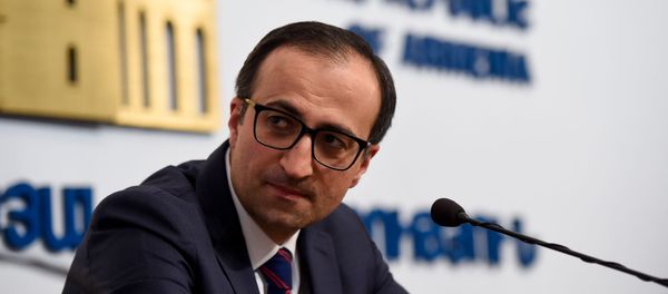 Пресс-конференция министра здравоохранения Армении Арсена Торосяна на тему коронавируса (19 марта 2020). Еревaн - Sputnik Արմենիա