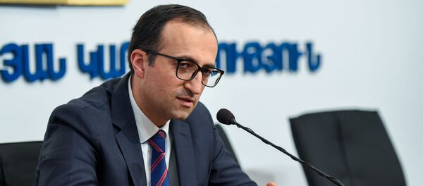 Пресс-конференция министра здравоохранения Армении Арсена Торосяна на тему коронавируса (19 марта 2020). Еревaн - Sputnik Армения