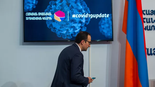  Пресс-конференция министра здравоохранения Армении Арсена Торосяна на тему коронавируса (19 марта 2020). Еревaн - Sputnik Армения