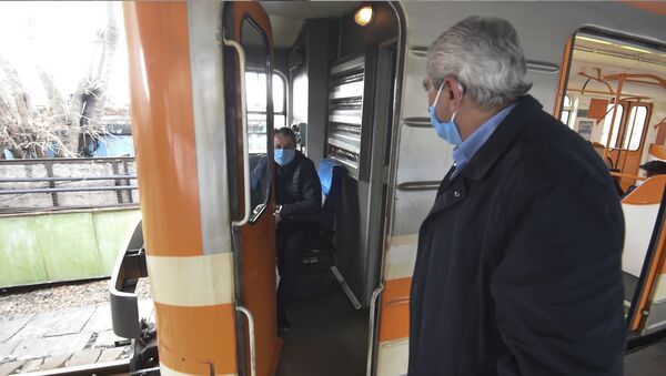 Как в Ереванском метро борются с коронавирусом  - Sputnik Армения